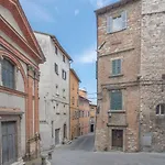Millennial Walls Elegant Relax In Perugia Center
